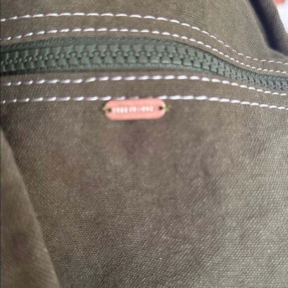 Free People Been There Badge Tote Bag NWOT - Picture 5 of 5